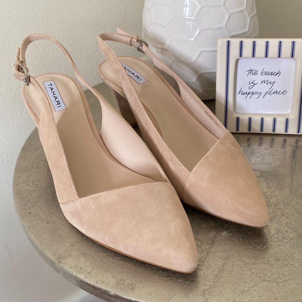 Tahari Nude Taron Pump